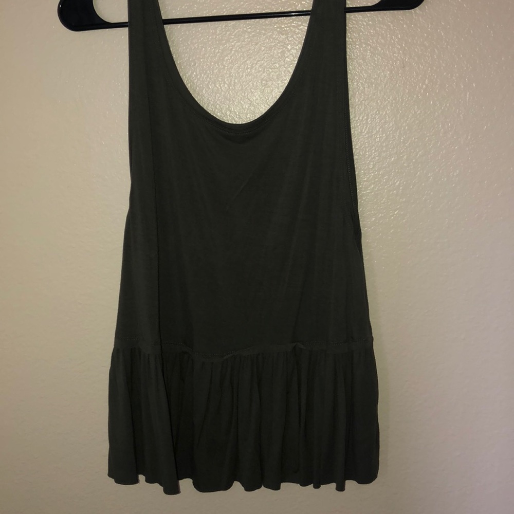 Flow tank top